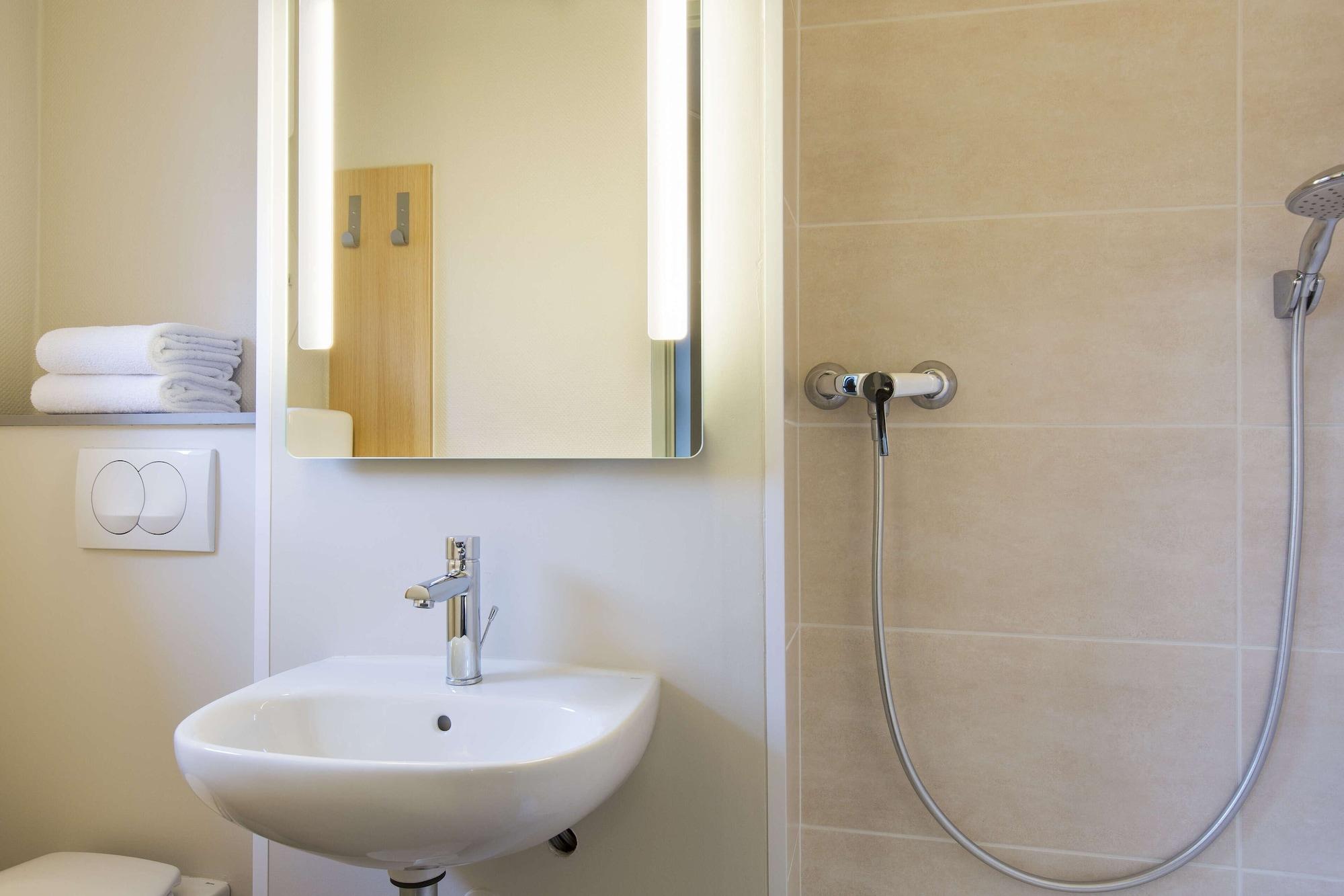 B&B Hotel Rouen Centre Экстерьер фото