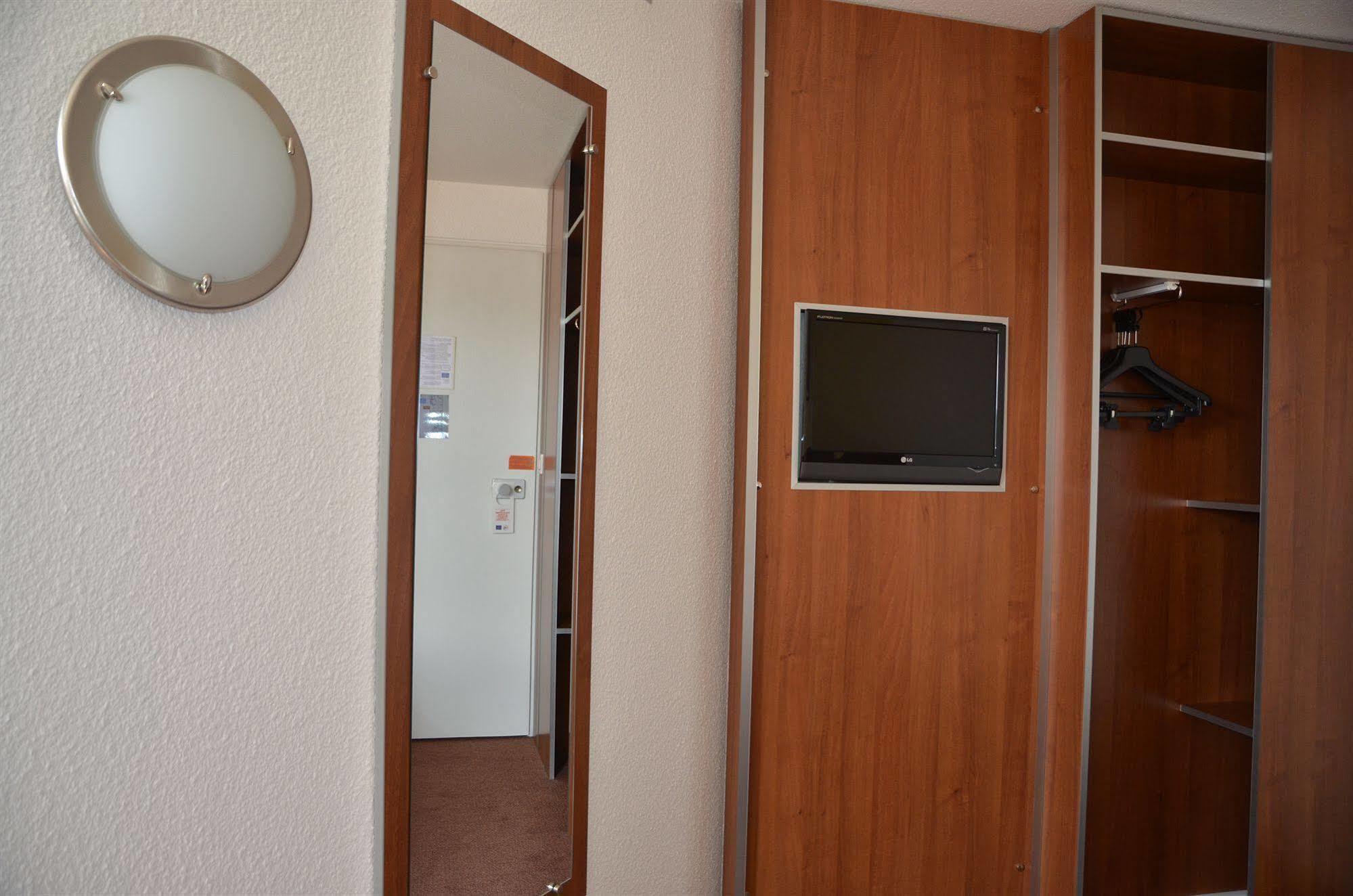 B&B Hotel Rouen Centre Экстерьер фото